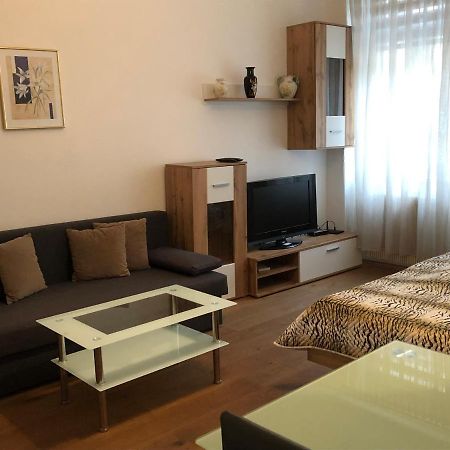 Green Apartment Виена Екстериор снимка