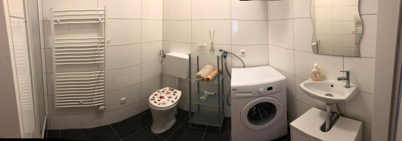 Green Apartment Виена Екстериор снимка